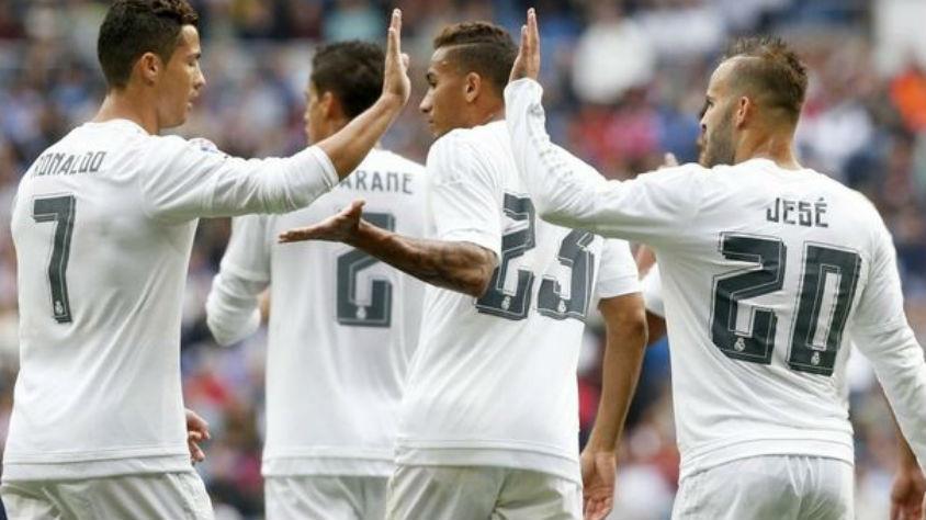 Για τρίτη σερί αγωνιστική η Ρεάλ πέτυχε 3 γκολ και επικράτησε με 3-1 της Λας Πάλμας στην Μαδρίτη, έτσι παραμένει στην κορυφή.