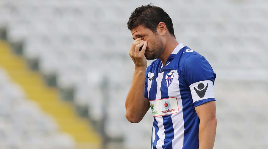 Η αναγνώριση των φίλων του ΑΠΟΕΛ στον Χρίστο Μαραγκό αποδεικνύει γιατί μαζί με τον αρχηγό της Ανόρθωσης δάκρυσε και το κυπριακό ποδόσφαιρο 
