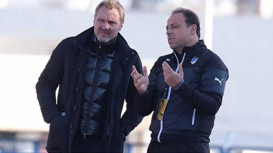 Ο πρώην προπονητής του ΑΠΟΕΛ είναι ανάμεσα στους υποψηφίους για να αναλάβουν τη τεχνική ηγεσία της ΑΕΚ. Στην Ελλάδα ωστόσο γράφουν για απαγορευτικό κασέ.