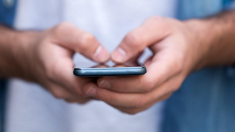 5233074275957730 texting-wrist-pain