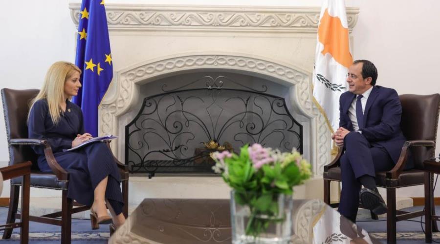 5233613324306392 annita-christodoylides