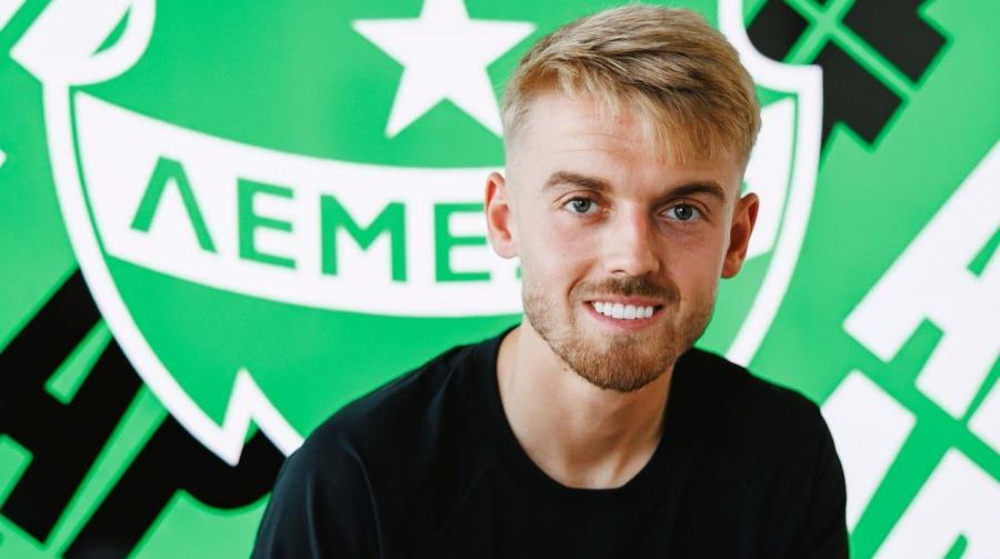 5233636448318438 ross-mc-causland-joins-the-green-family-cont