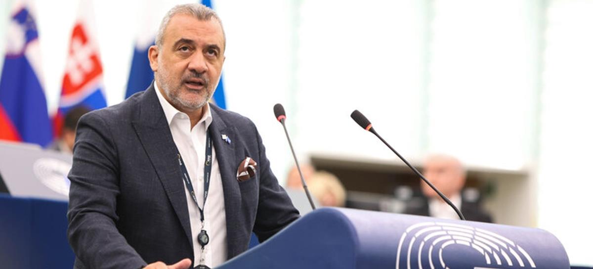 5256086896601082 Loukas Fourlas