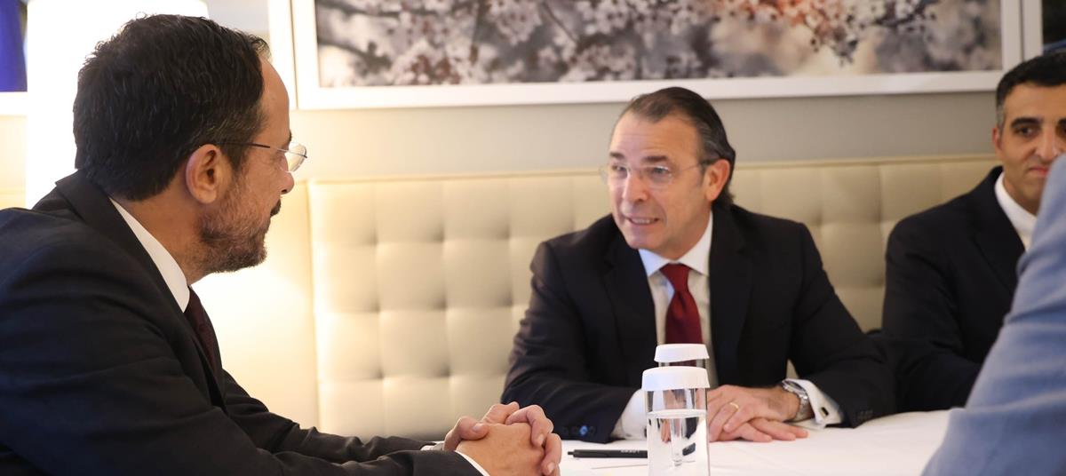 5278437546867404 cats