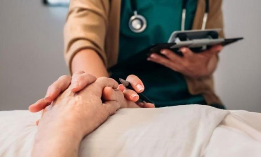 Στόχος η ψήφιση του νομοσχεδίου για ανακουφιστική φροντίδα μέχρι το τέλος Νοεμβρίου
