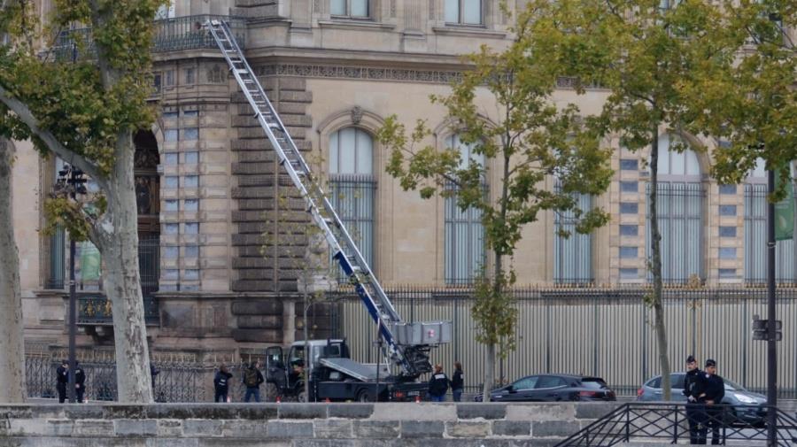 5304525895614624 louvro1