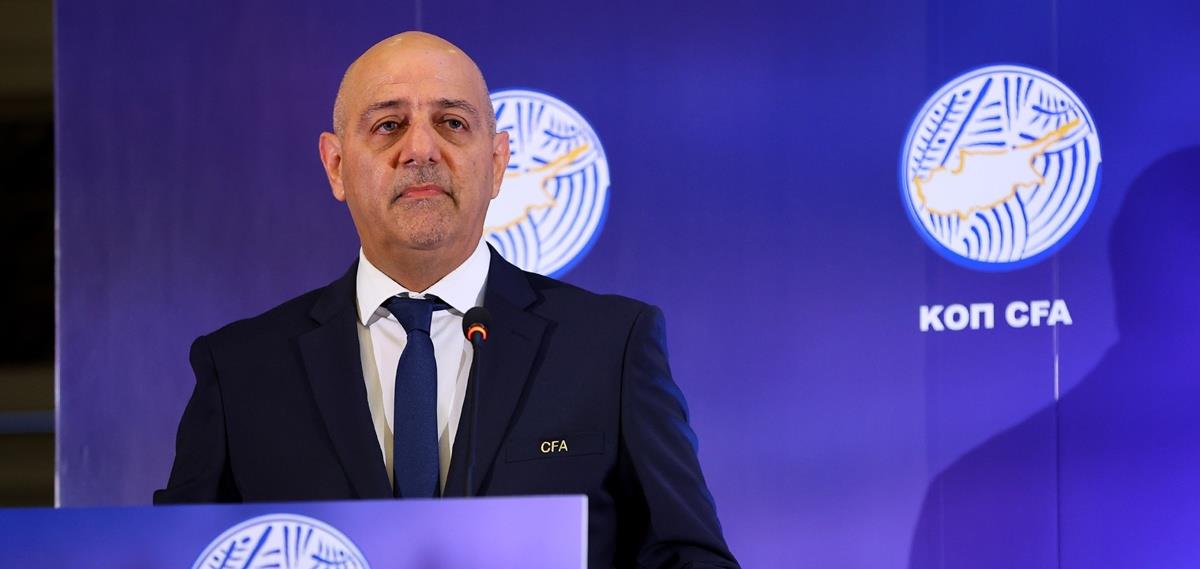 Συνάντηση του προέδρου της ΚΟΠ με τον Αλεξάντερ Τσέφεριν στη Νιόν Συνάντηση του προέδρου της ΚΟΠ με τον Αλεξάντερ Τσέφεριν στη Νιόν