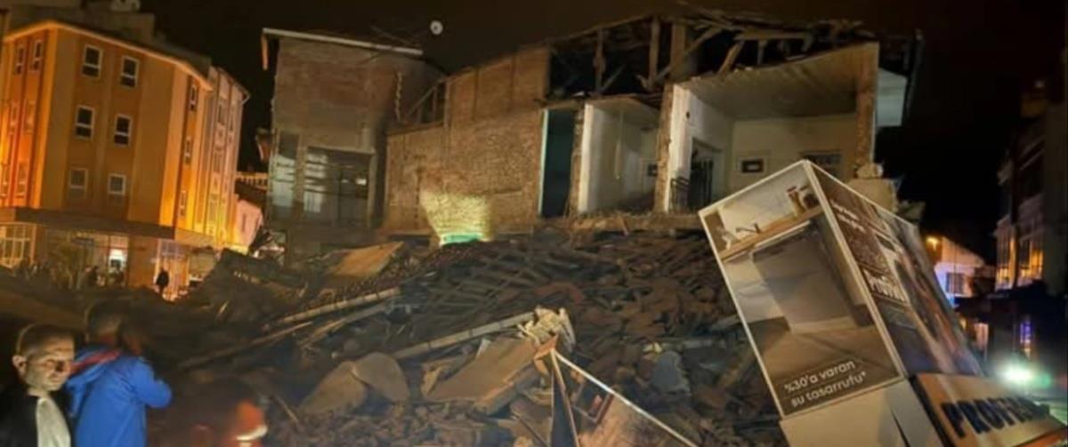 5308656323647911 mixcollage-28-oct-2025-12-48-am-3778