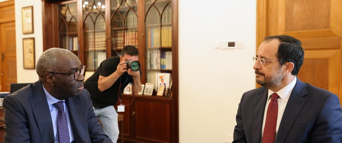 5309738434879411 000