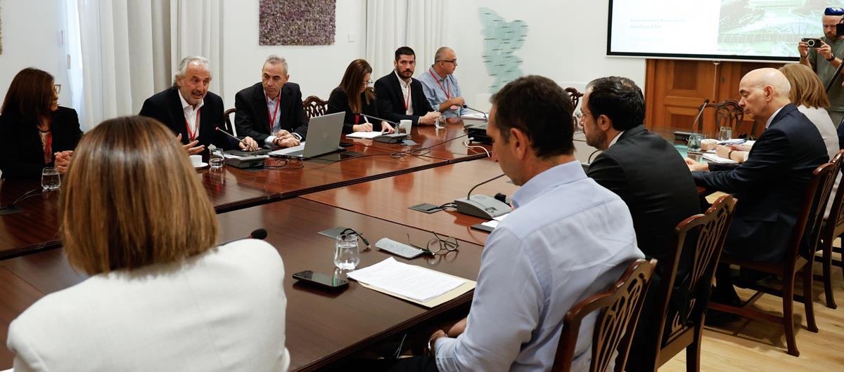 5311526010761211 cats