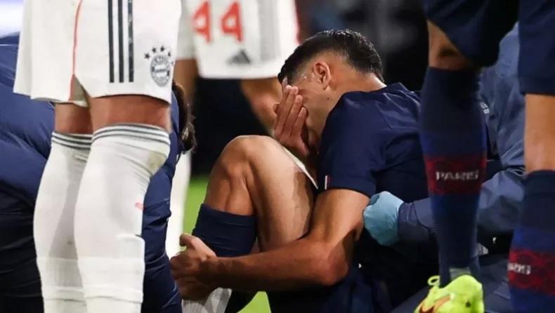 Αποχώρησε με πατερίτσες ο Χακίμι από τον αγώνα με την Μπάγερν-Θα μείνει εκτός για έναν μήνα