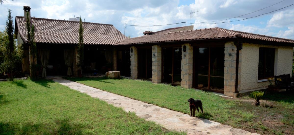 Το αγρόκτημα του Γ. Τορναρίτη είναι γεμάτο από την κυπριακή χλωρίδα και πανίδα