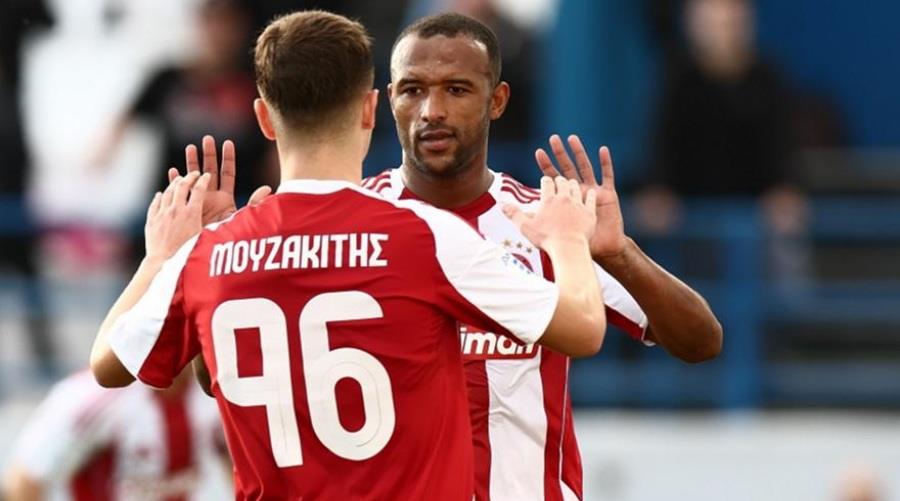 Ξεπέρασε Μποτίνο, «απειλεί» Μασούρα ο Ελ Κααμπί