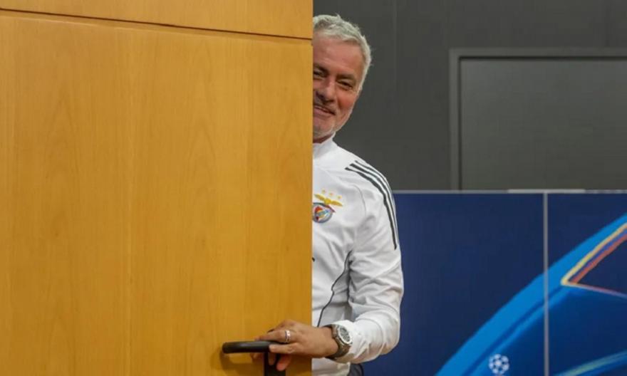 «Φέσωσε» άλλα 750 χιλ. ευρώ στη Φενέρμπαχτσε για πανάκριβο ξενοδοχείο ο Μουρίνιο