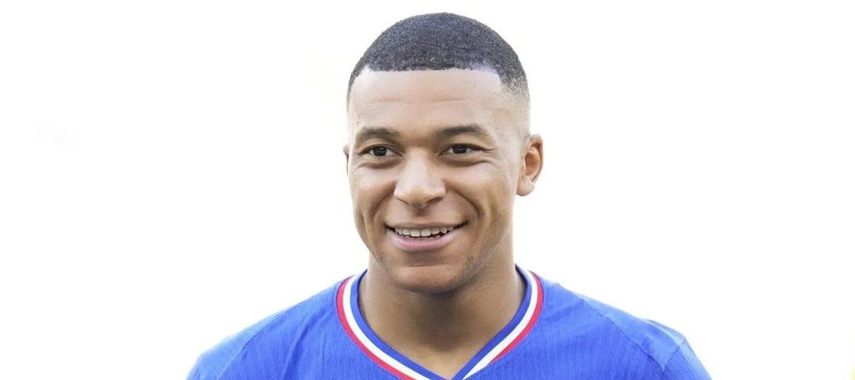 Ο Εμπαπέ έσπασε τα κοντέρ-Ο νεότερος που έφτασε τα 400 γκολ από την εποχή του Πελέ