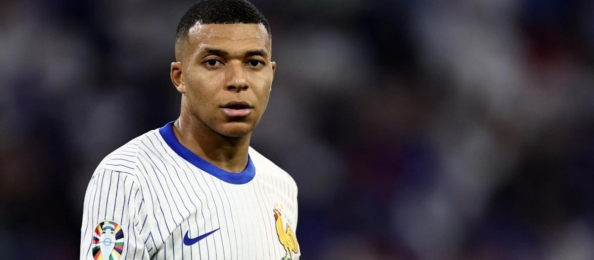 Συναγερμός στη Ρεάλ με Εμπαπέ-Αποχώρησε από την αποστολή της Γαλλίας με τραυματισμό και επιστρέφει στη Μαδρίτη