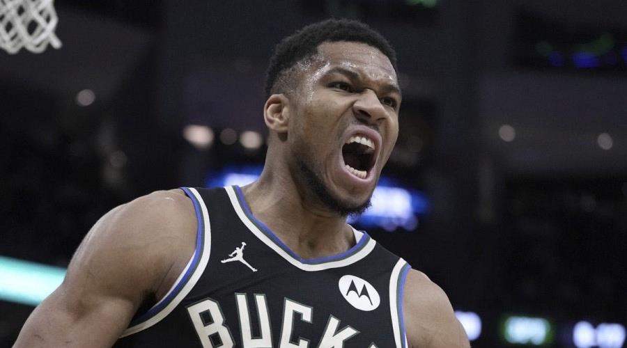 Ο Αντετοκούνμπο μοίραζε αασταμάτητα ασίστ και το Μιλουόκι έκανε το 2-0 στο Κύπελλο του NBA