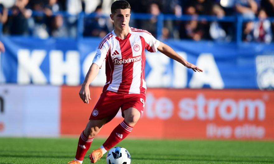 Άρσεναλ, Μάντσεστερ Γιουνάιτεντ, Νότιγχαμ και Νάπολι έχουν δείξει ενδιαφέρον για τον Μουζακίτη