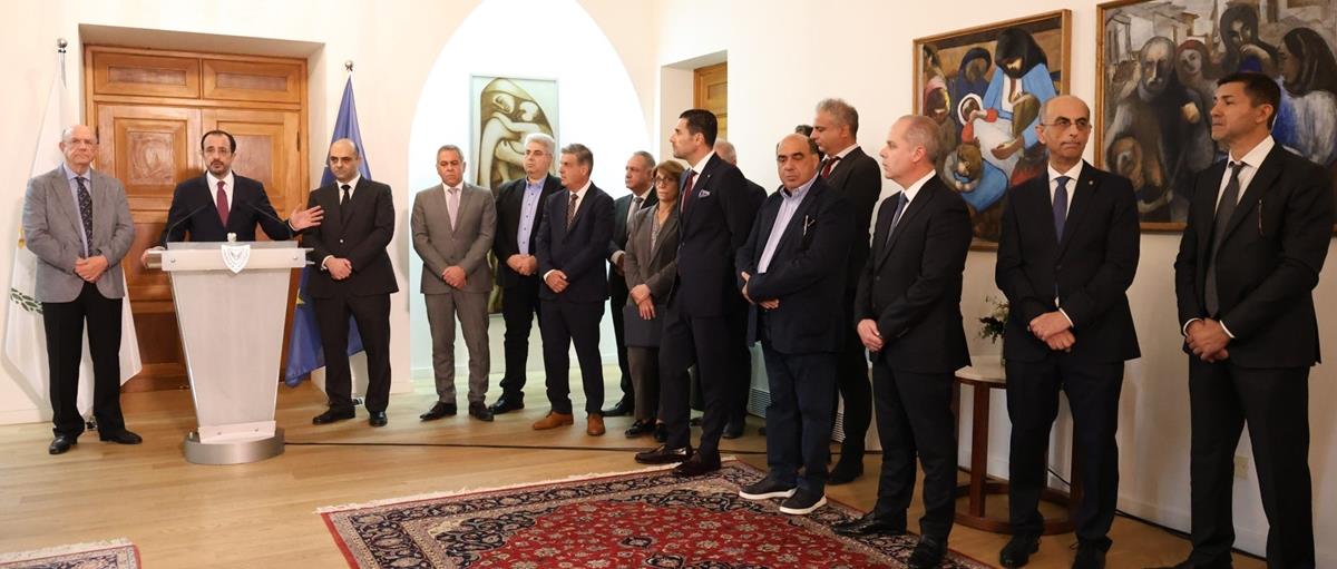 5327893528994715 cats