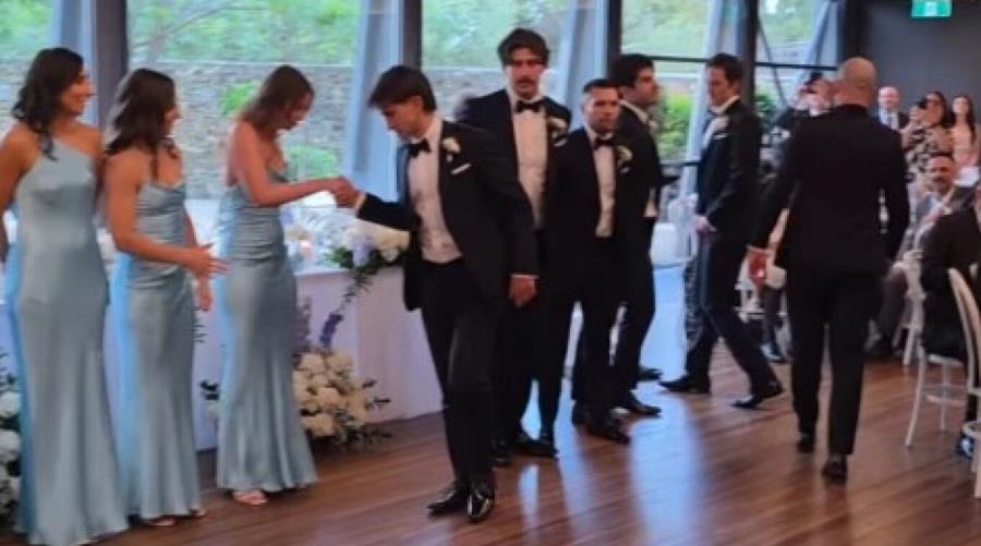 Ο γαμπρός και οι φίλοι του ακολούθησαν πιστά το πρωτόκολλο του Champions League