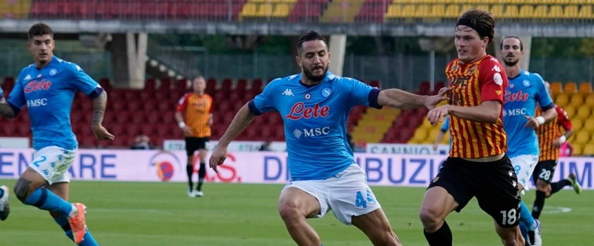 Η Νάπολι κατηγορείται για ψευδή οικονομικά στοιχεία στις μεταγραφές των Μανωλά και Καρνέζη