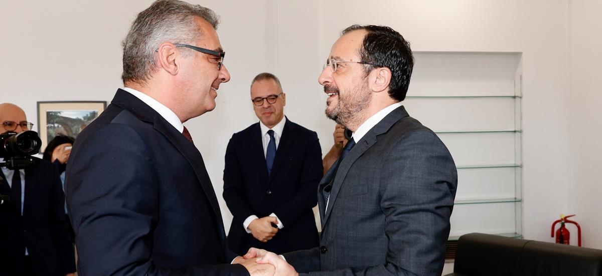 5329541388531679 image