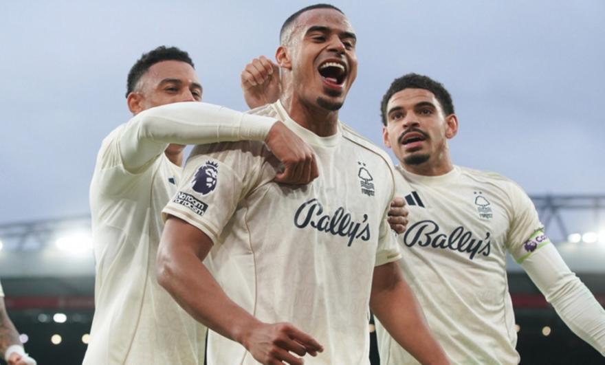 Πέρασε με τριάρα από το Άνφιλντ και βύθισε τη θλιβερή Λίβερπουλ η Νότιγχαμ Φόρεστ