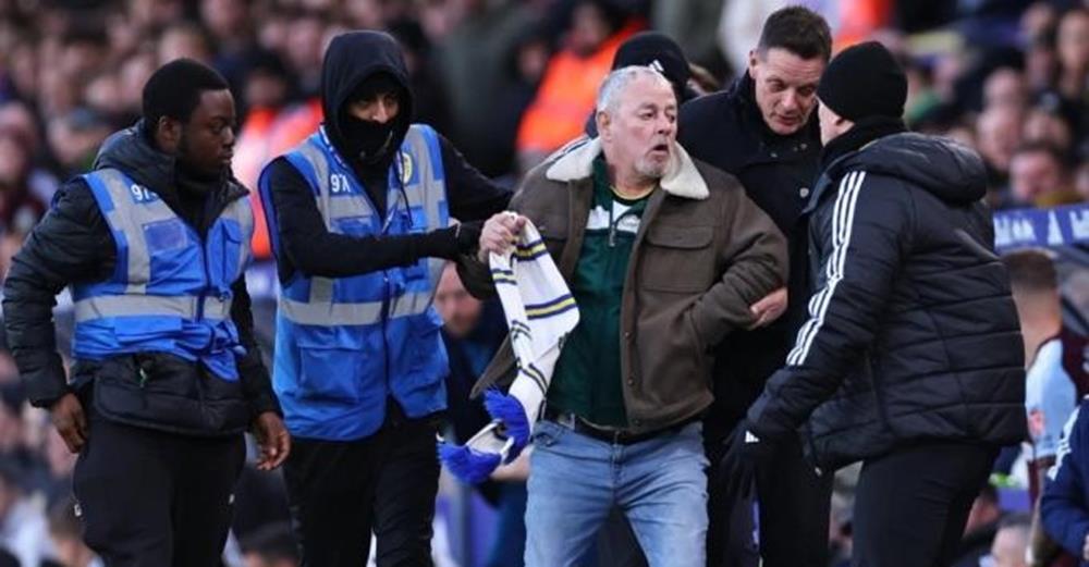 Οπαδός της Λιντς επιχείρησε να επιτεθεί στον προπονητή