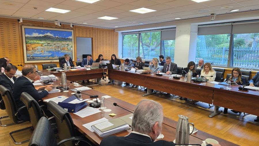 5338469529140630 DOC.20251201.9474356.epitropi-oikonomikon