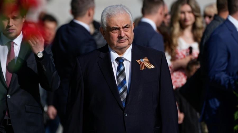 5342365075435999 mixcollage-06-dec-2025-02-45-am-4442