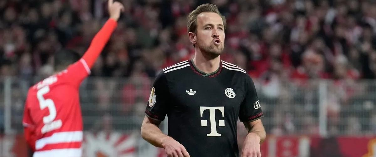 Απολαυστικός Κέιν μετά από το χατ-τρικ με την Μπάγερν-«Δεν έχω συνηθίσει τον πάγκο»