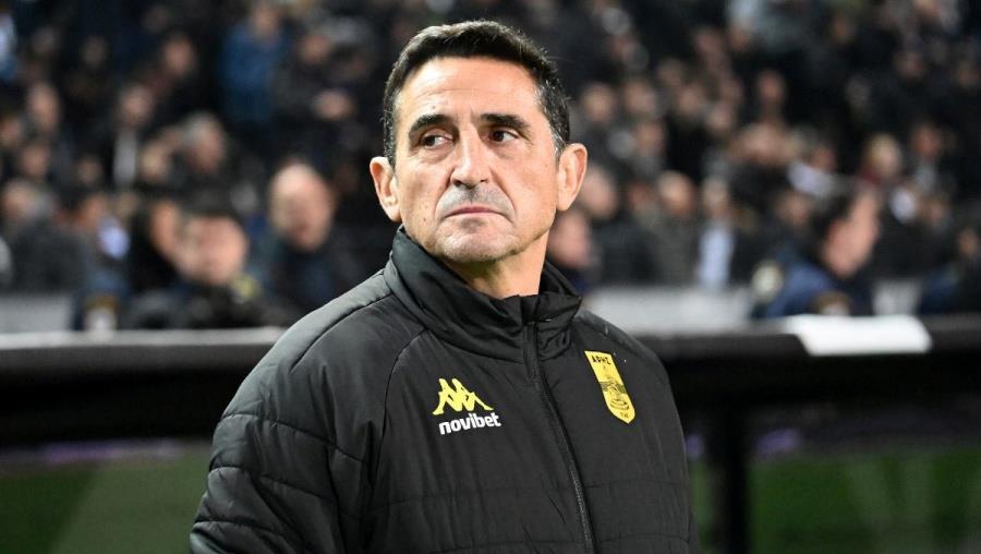 Εμφανίστηκε ο Χιμένεθ στη συνέντευξη Τύπου μετά τον Λουτσέσκου-«Για ποιον είναι το VAR; Για τους πλούσιους ή τους φτωχούς;»