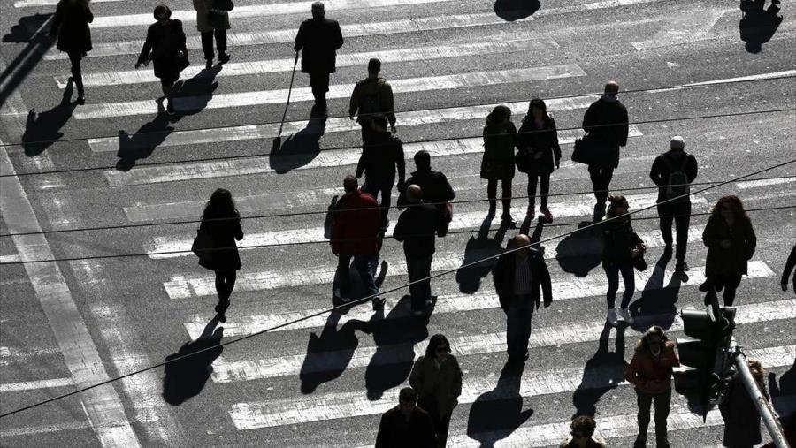 5345232945135830 ellada-krisi-oikonomia-anergia-suntagma-kosmos-1200x750