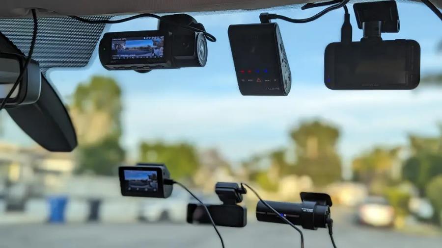 5346971797580605 dashcams-2048px-mounted