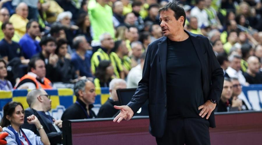 «Ο Σλούκας και ο Χολμς θα είναι διαθέσιμοι με τη Χάποελ»