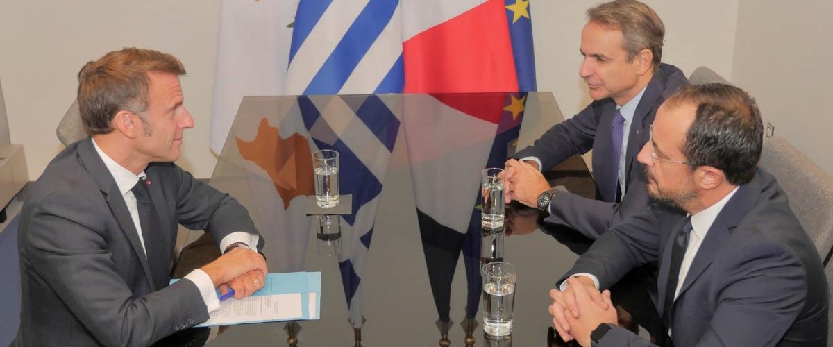 5422135165076793 01COVERPOR-3