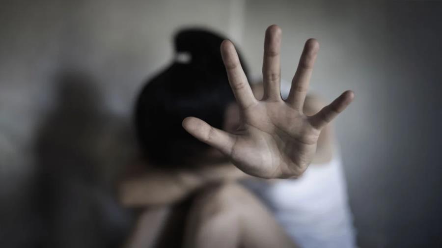 5448951661270223 viasmos anilikis maketa