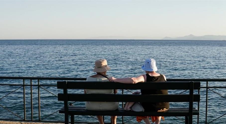 Σχέδιο επιχορήγησης διακοπών για συνταξιουχους ενέκρινε το Υπουργικό-Προβλέπει τρεις διανυκτερεύσεις
