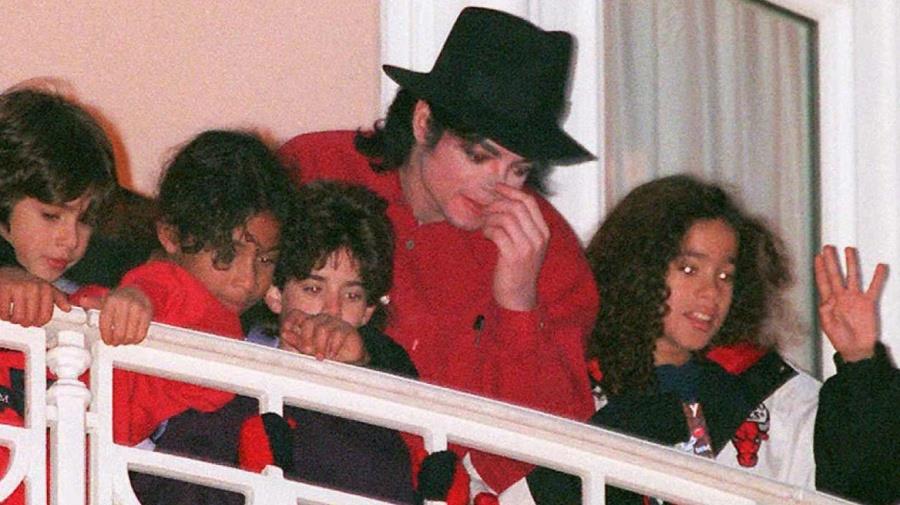 5482796426413438 michaeljackson-xrm