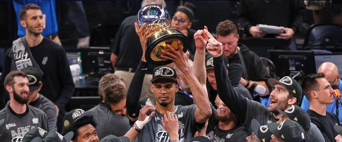 5494483023971451 spurs-4-1200x800