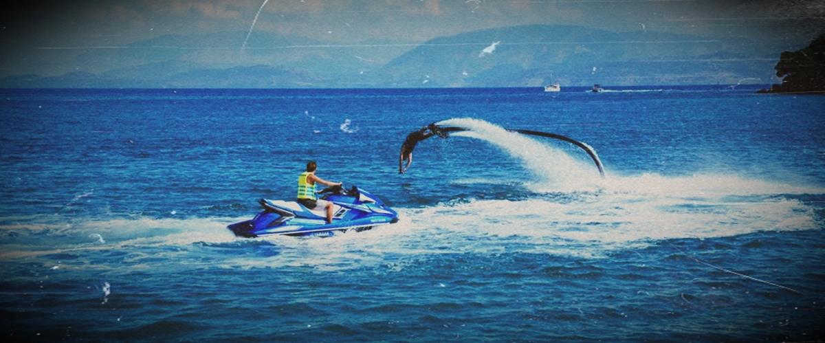 5562046500739632 jet ski