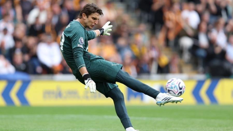 5579183827605655 tzolakis hull city