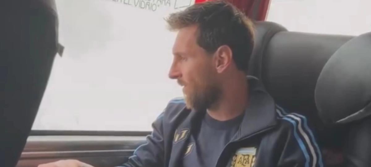 5606887601629511 messi crying