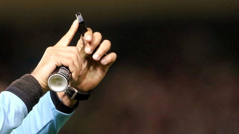 referee