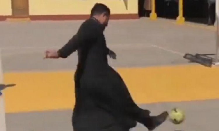 priest_195657