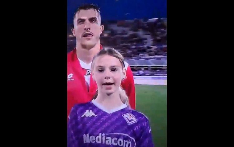 fiorentina-ball-girl_160409