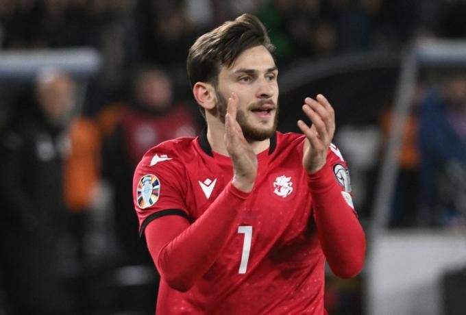 Kvicha-Kvaratskhelia-Georgia-clap_0
