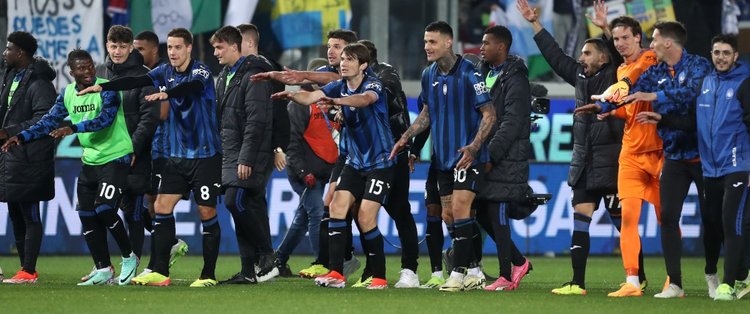 Atalanta-celebrate
