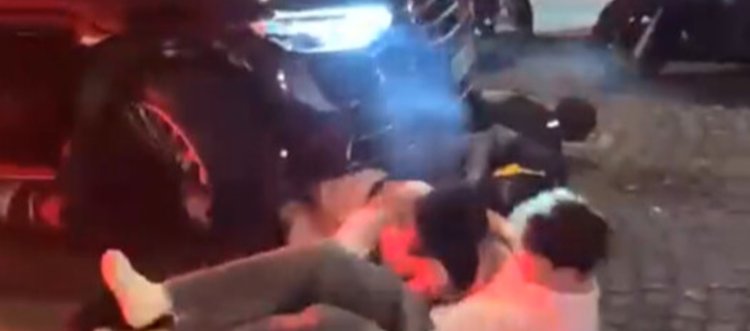 ΒΙΝΤΕΟ: Η στιγμή που αυτοκίνητο πέφτει πάνω σε φιλάθλους της Παρί που πανηγύριζαν