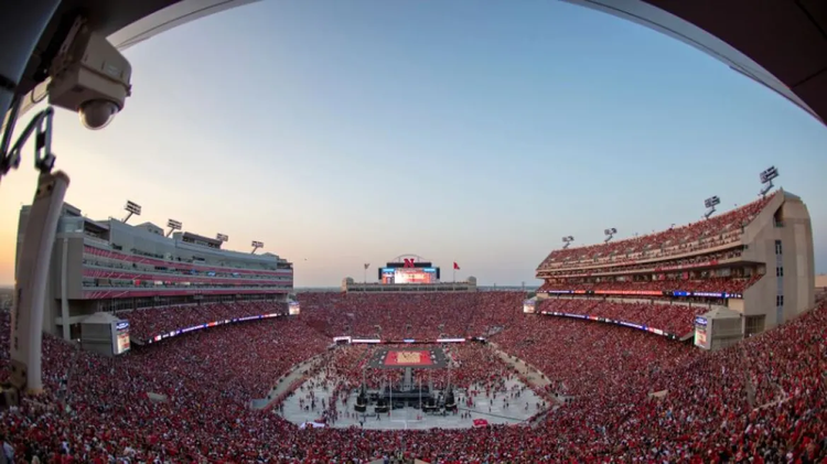 Huskers1